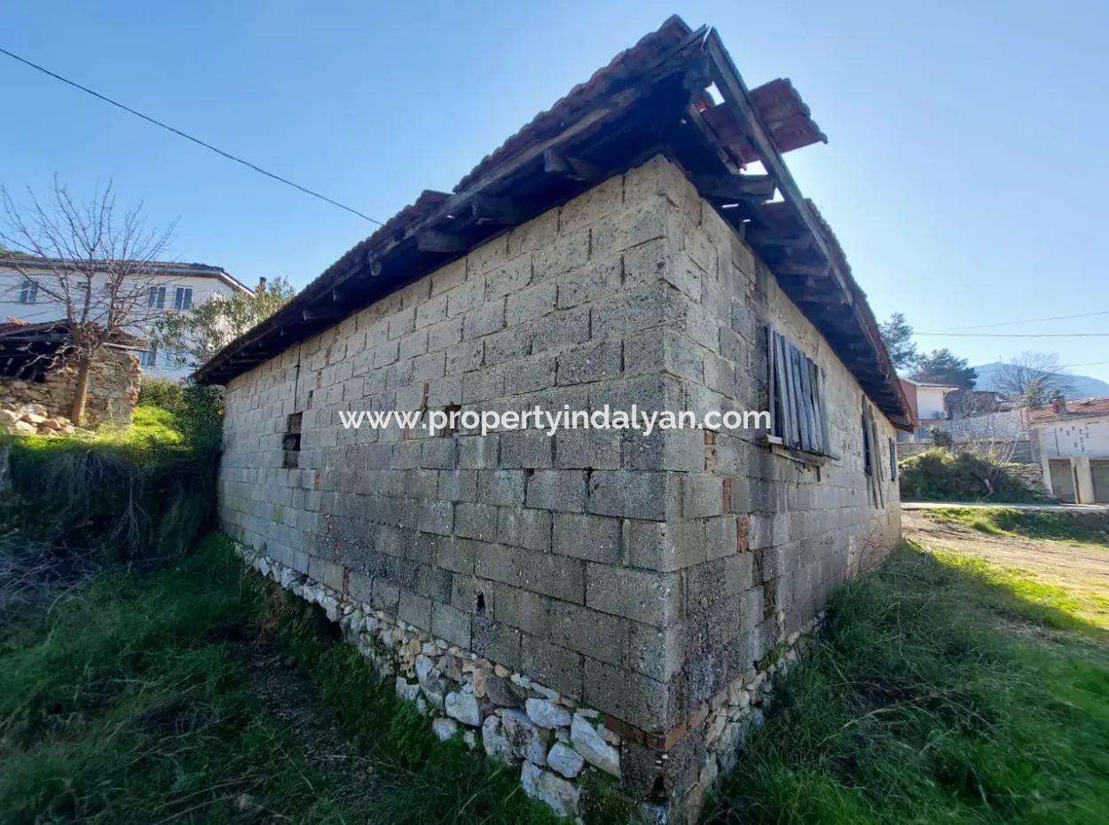 Dorfhaus Zum Verkauf Auf 650 M2 Grundstück In Ortaca Gökbelde