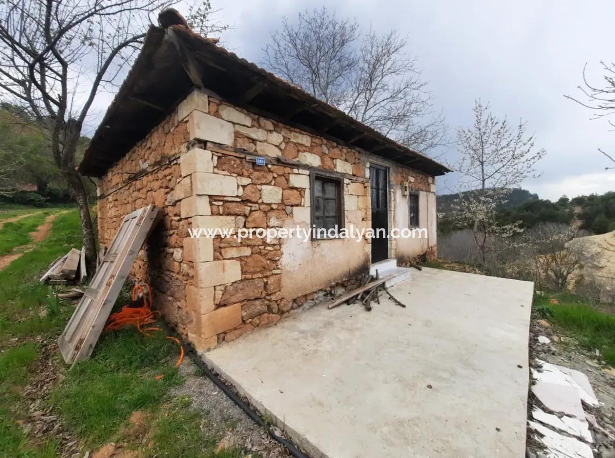 Dorfhaus Aus Stein Und 1042 M2 Freistehendes Grundstück Zum Verkauf Auf Einem 504 M2 Großen Grundstück In Çameli, Cevizli