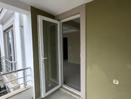 Zu Verkaufen In Ortaca Karaburun, 60 M2, 2 In 1 Wohnung