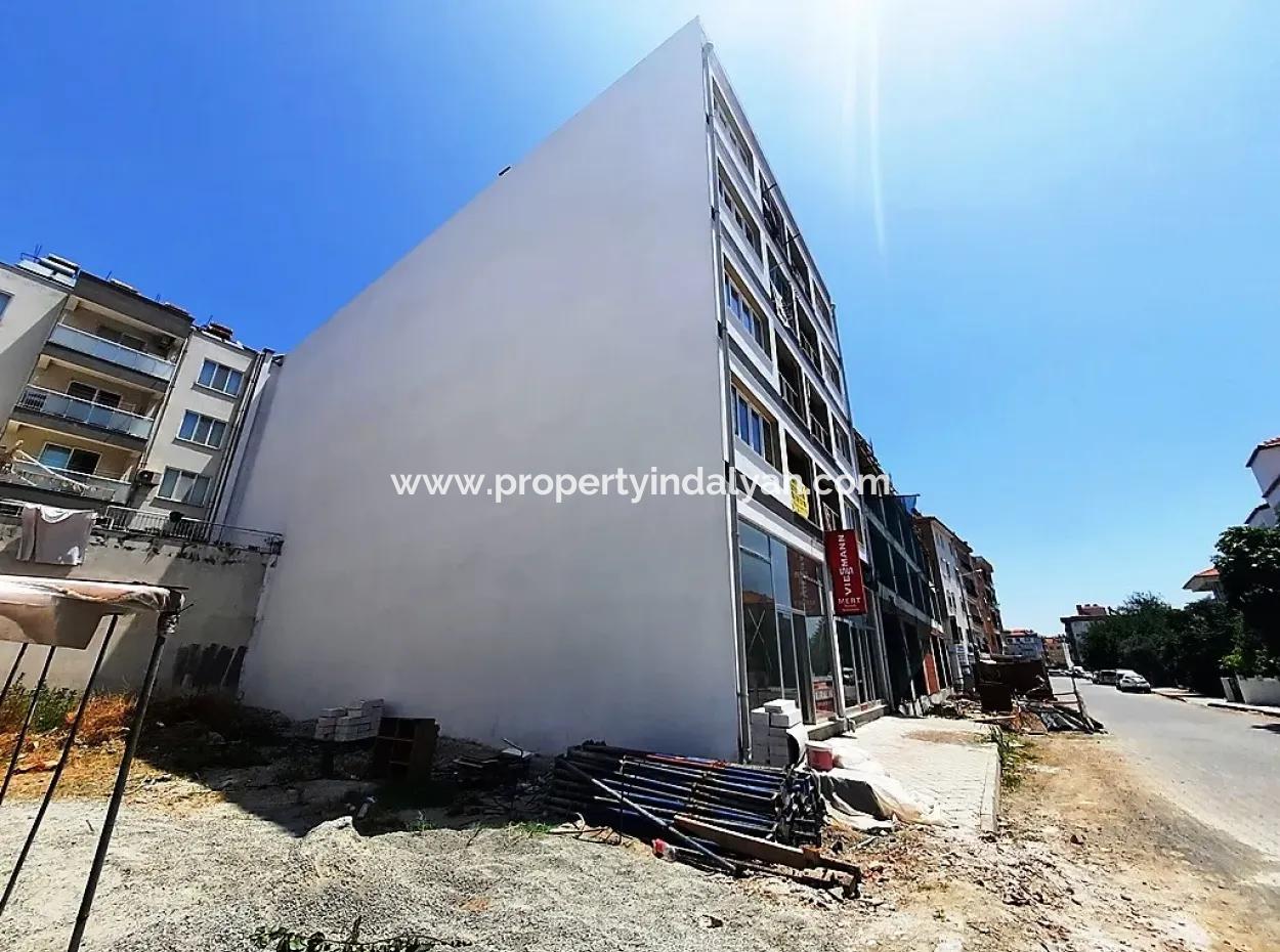 Mugla Ortaca Street 900 M2 Shop For Rent