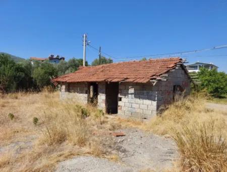 Muğla Ortaca Ekşiliyurt Detached 950 M2 Land Village House And Barn For Sale