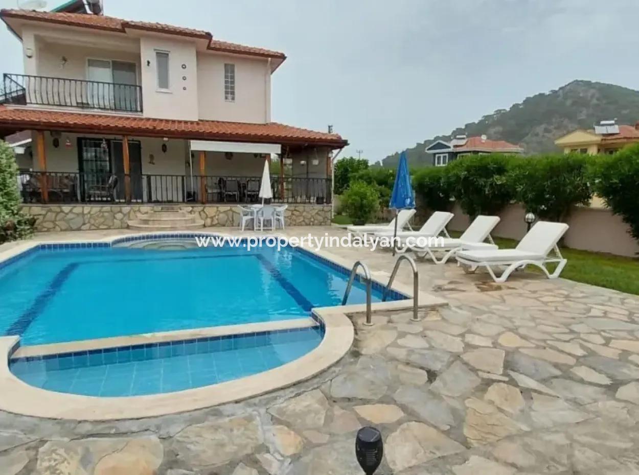 Muğla Dalyanda 580 M2 Müstakil Arsada, Yüzme Havuzlu 3+1 Villa Satılık