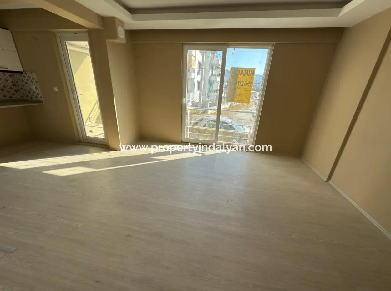 Ortaca Merkeze Yakın Kiralık 2+1 70M2 Giriş Kat Daire