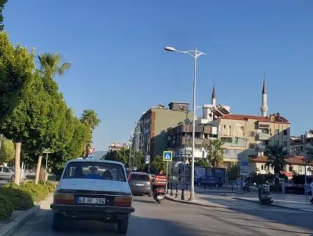 Ortaca Merkezde Kurumsal Kiracılı 300 + 300 M2 Dükkan Satılık Veya Takas Olur