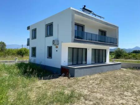 Ortaca Okçularda 500 M2 Müstakil Arsada 4+1 Sıfır Eşyalı Ev Kiralık